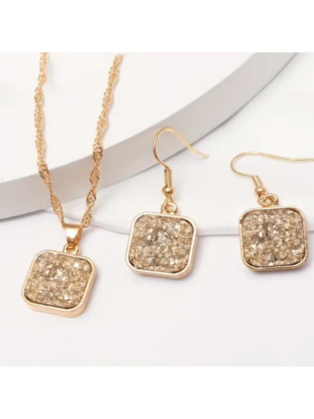 Dazzling Gold Druzy Gold Toned Necklace & Earrings Set